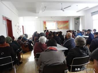 伊丽莎白霍姆斯:伊丽莎白·霍姆斯何时接受审判？