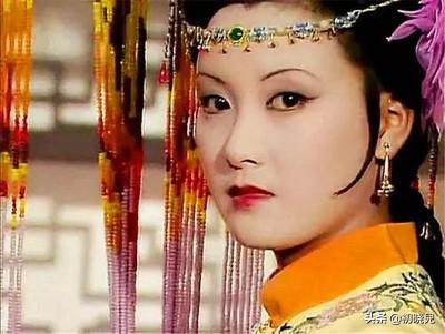 凤姐结婚照:为什么王熙凤要嫁给贾琏，而不嫁给贾珠