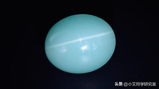 彩色宝石,海蓝宝石和蓝宝石的区别是什么？