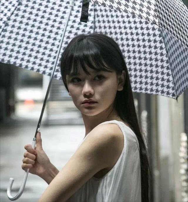 南笙姑娘整容前:曾万众瞩目，如今却被淡忘了的网红都怎样了？