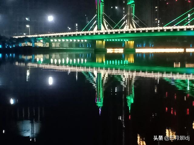 应该怎样与陌生人交谈或索要联系方式(怎么向陌生人要联系方式)