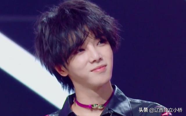 华晨宇八卦:华晨宇勇认“私生子”，为什么是一场顶级舆论操纵公关战