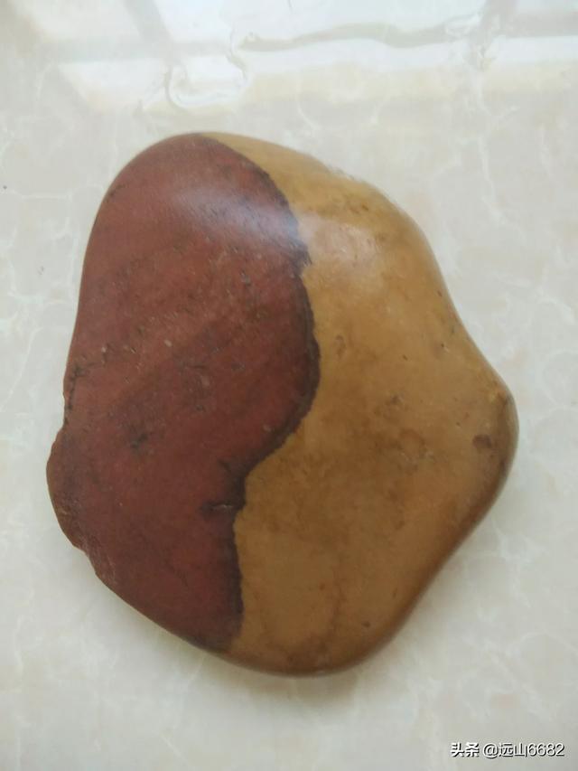 哪种石头最好,你认为钻石、宝石、水晶和玉哪个更好？