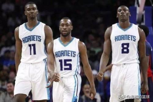 黄蜂25分大胜魔术:2月26日NBA黄蜂vs步行者谁能笑到最后