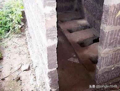 在公共厕所遇到过什么尴尬或者奇葩的事？