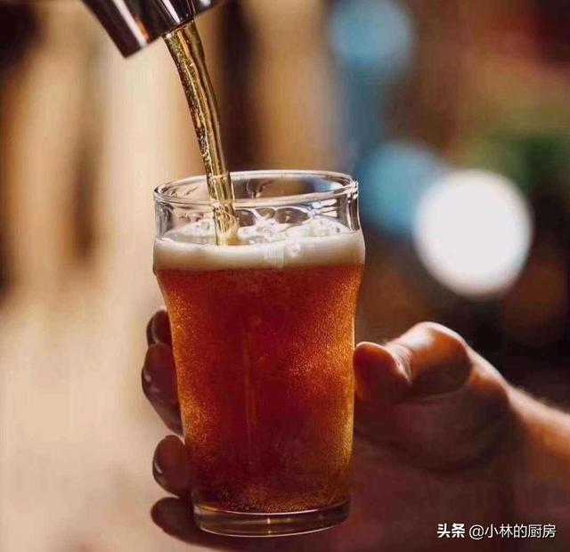 廉价啤酒配料表都有什么，为什么中国啤酒大部分麦芽浓度在8、9度，而大部分都有大米成分