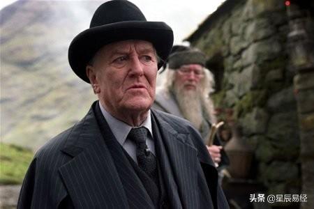 头条问答 - 如何评价《哈利波特》中的康奈利·福吉这一人物?