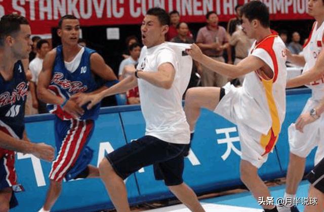 尼克杨打架:当年，组合拳击退波多黎各球员，替阿联出头的李楠受到什么处罚？