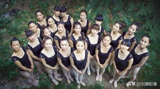 毕业照站位:拍摄毕业集体合影，摄影师有哪些需要注意的事项呢