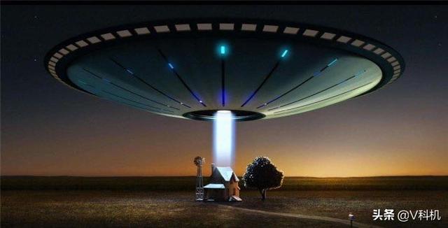 空中怪车:网传视频甘肃出现UFO，吸走马路上的汽车，真相究竟是​什么