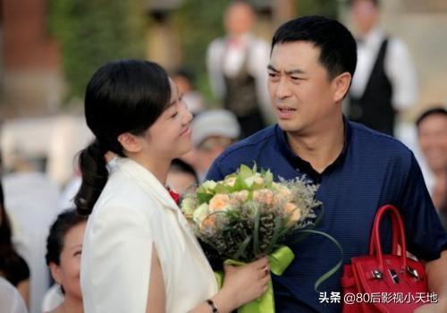 闫妮的前任老公是谁:二婚的，死后和谁埋在一起