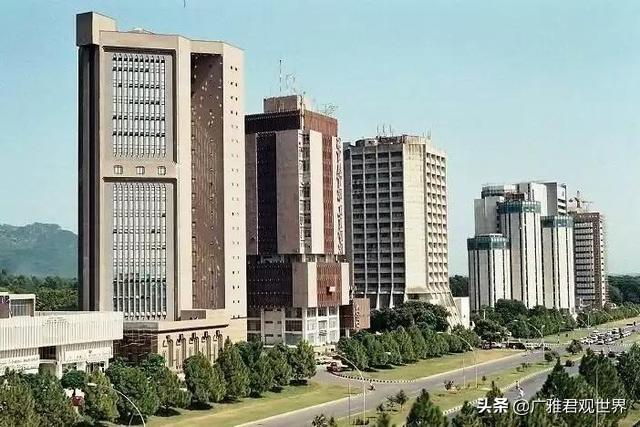 越努力越贫穷？巴基斯坦经济的落后到底是缺少了什么因素？