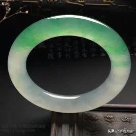 怎样看翡翠手镯的好坏,怎样看翡翠手镯好不好？应该怎么看？
