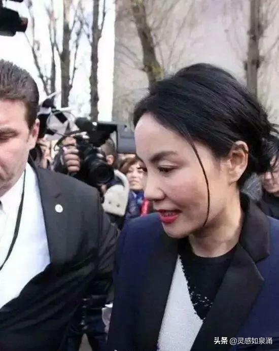 为什么王菲都五十岁了，看起来还跟二三十的年龄差不多