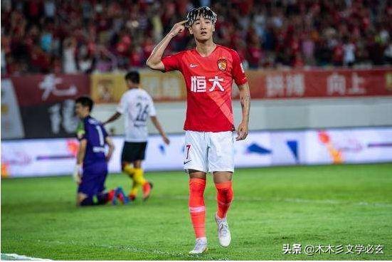 北京国安朴成:年年高喊争第一的首都球队北京国安为什么今年又耻辱性崩盘？