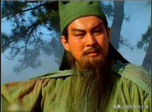 貂蝉被送给关羽后，关羽为什么杀她？