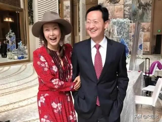 李湘简介:前几年特红的歌星孙悦哪去了现在干什么了