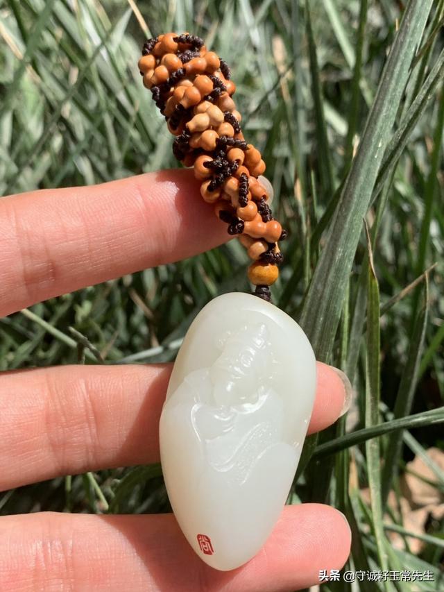 平洲玉雕工艺美术学校,学玉器雕刻的职业叫什么？前景怎么样？