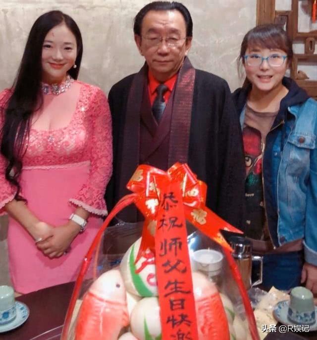 相声世家侯耀华73岁寿宴，何沄伟、陈寒柏组团庆生，你怎么看？