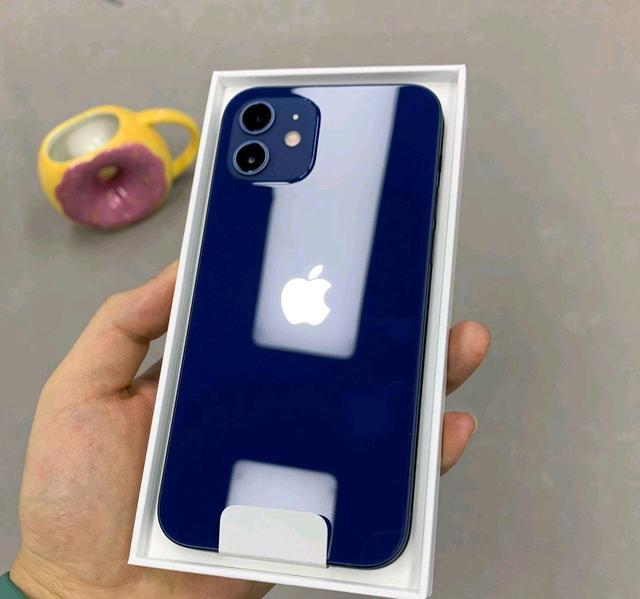 iPhone 12系列又降价了,128GB版最低4899元,值不值得出手？