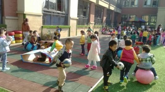 领养小孩:领养的孩子会亲吗？父母真的可以像对亲生孩子那样无条件付出吗？