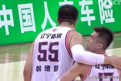 马占东:韩德君差点儿没拉住，郭艾伦为什么会对着小将王化东怒吼呢？