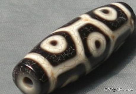 李连杰个人资料:为什么同年出生的甄子丹还能打，而李连杰却不行了？