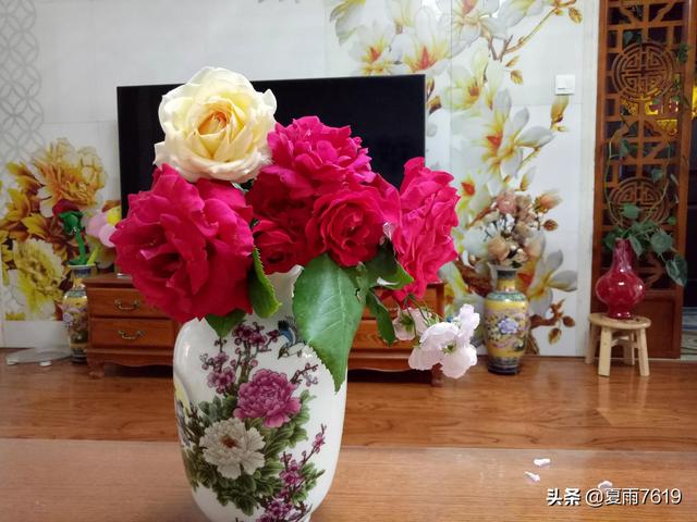 头条问答 怎么延长插花的寿命 夏雨7619的回答 0赞