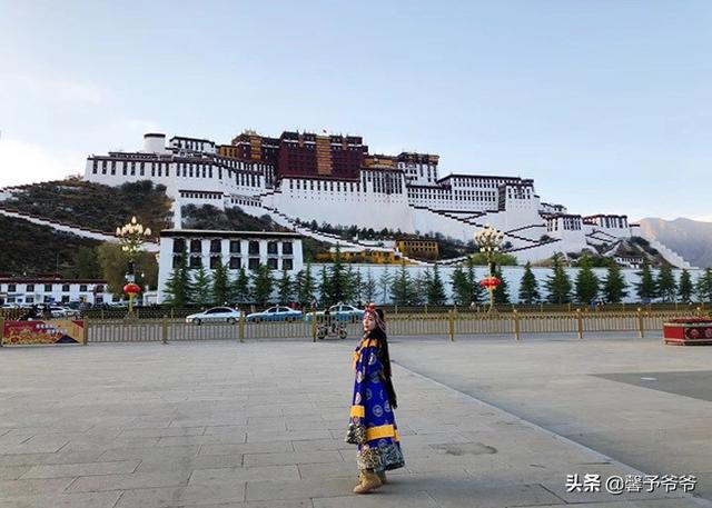 暑假去西藏需要带什么衣服？