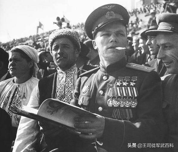 刘粹刚:二战中的交战双方产生了哪些王牌飞行员？