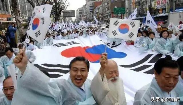 旭日旗和太阳旗的区别:孟加拉国和日本的国旗很像，是偶然吗？为什么？