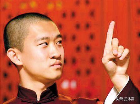 曹云金晒出德云社老照片品味一波回忆杀,网友称“那时候云字还在”,你怎么看？
