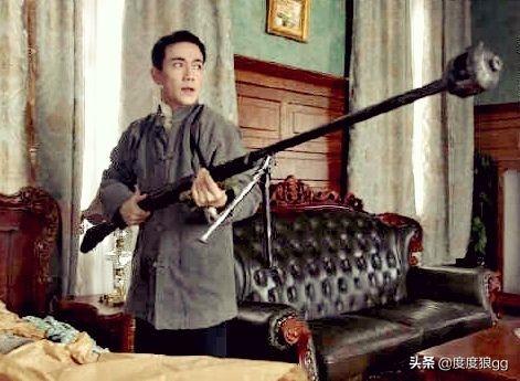 陈默群原型:用反坦克枪打步兵，步兵身上得多大窟窿？