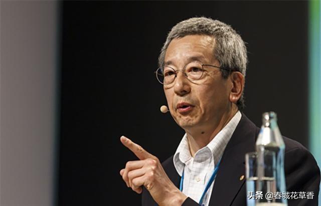 钱永健在发表诺贝尔获奖感言时说：我是美国科学家,你怎么看？