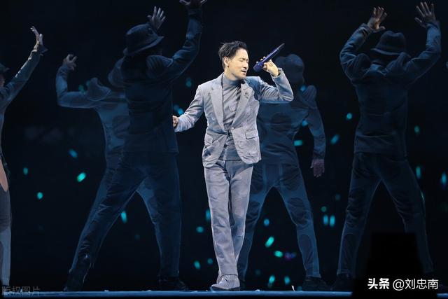 谭咏麟的老婆:王杰说张学友不是歌神只是靠十分昂贵的设备来衬托的真是这样吗？