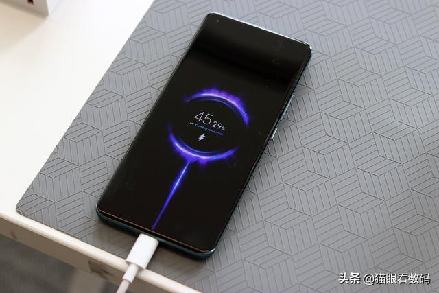 五千的手机和两三千的手机使用起来有什么不一样？有必要买贵的吗？插图27