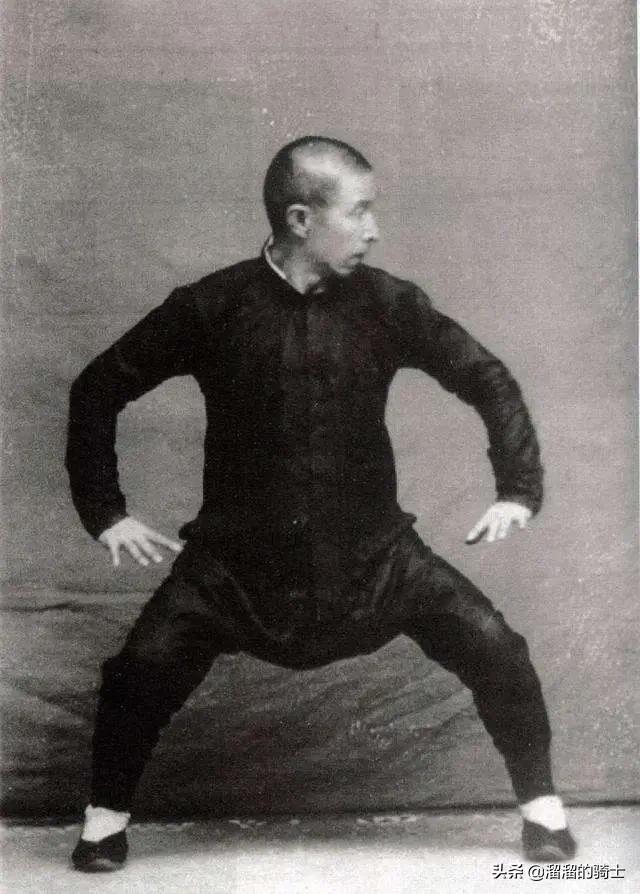 头条问答 - 太极大师王芗斋一直提倡练习站桩恢复良能,即先天自然之能