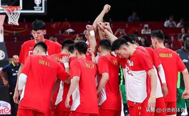 篮球即时比分:CBA揭幕战重头戏，辽宁男篮为何会大比分输给北京首钢