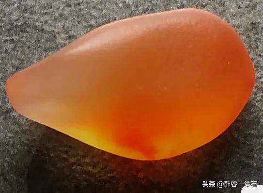 新疆买玉镯便宜吗,产地买宝石真的更便宜吗？