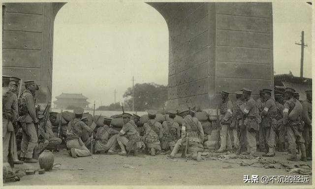 溥仪当年是怎么走出皇宫的 开热买的回答 头条问答