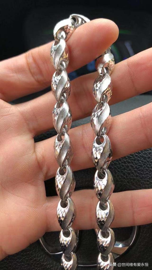 戴玉镯对身体有什么好处?,玉手镯，手表，黄金手镯，哪个好？