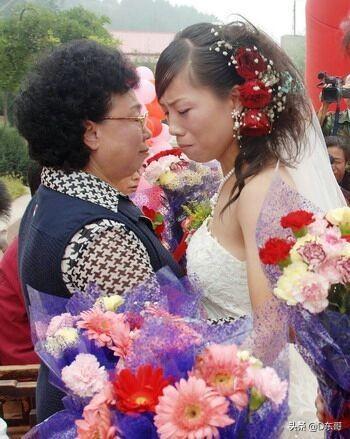 头条问答 - "娘送女,穷到底;姐送妹,穷三辈;嫂送姑,发大蔸",什么意思?