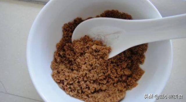 麻酱饼的做法,红糖麻酱饼要发面吗？怎么做好？