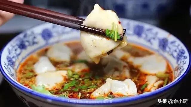酸汤水饺究竟什么味道，酸汤饺子的酸汤应该怎么调呢