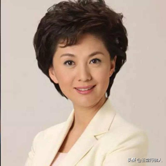 央视郑丽老公是谁:《新闻联播》现在的三位女主播，你最喜欢哪位？