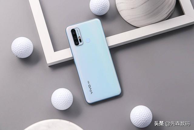 尊龙z6电竞:vivo两千左右的手机哪款性价比高？