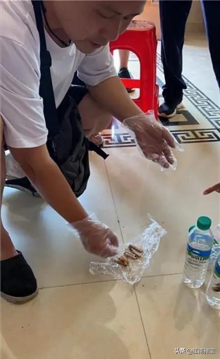 曾春亮被抓到时,为什么他的衣服、胡子干干净净的？