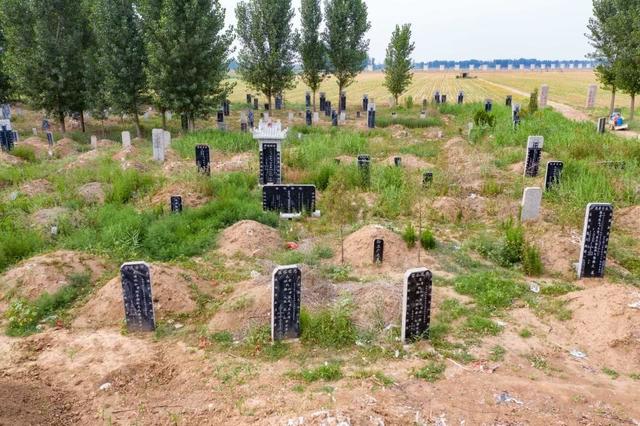 修坟的九大注意事项,是不是双亲都亡才能立碑？立碑有什么讲究？