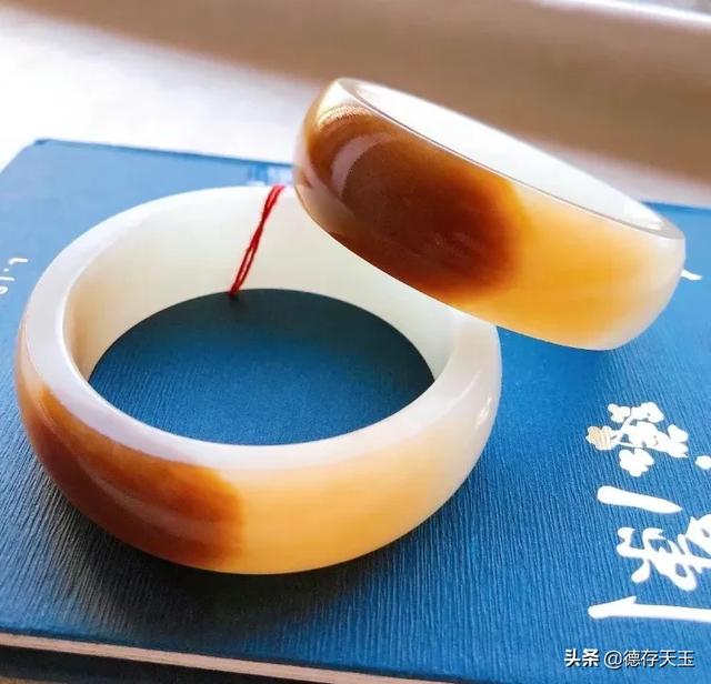 便宜的玉手镯是啥材质,新疆几十块的玉镯怎么样？