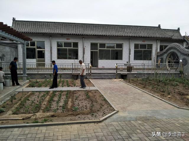 农村砖墙狗窝图片:为什么现在的有些农村家庭常年在外还非要盖房子？
